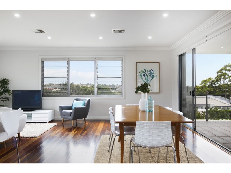 3 Aitkin Place, Lake Heights NSW 2502