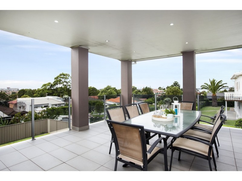 3 Aitkin Place, Lake Heights NSW 2502