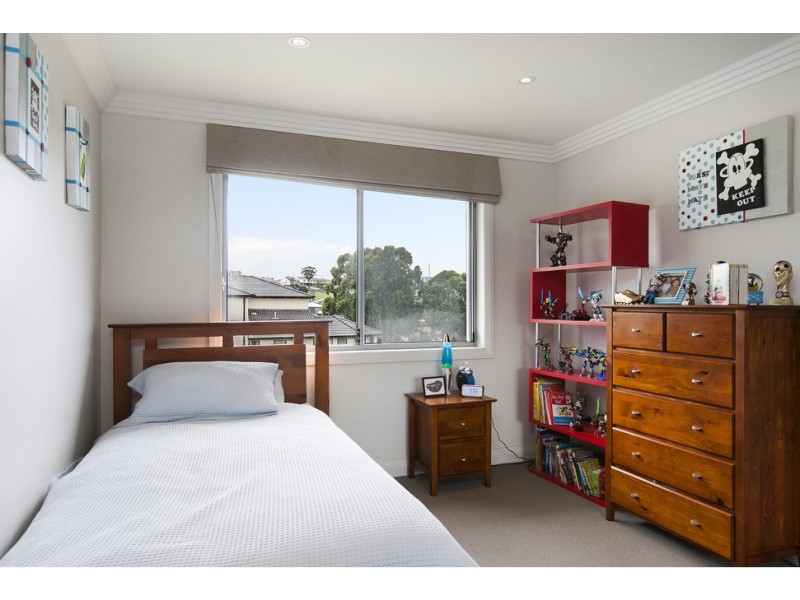 3 Aitkin Place, Lake Heights NSW 2502