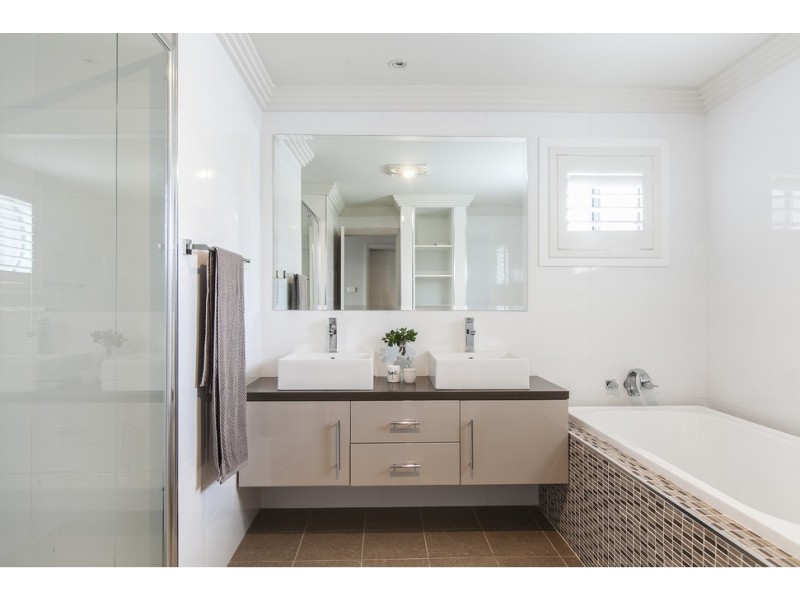 3 Aitkin Place, Lake Heights NSW 2502