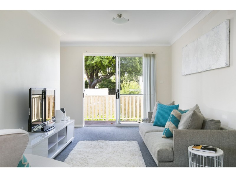 2/13 Pioneer Road, Bellambi NSW 2518