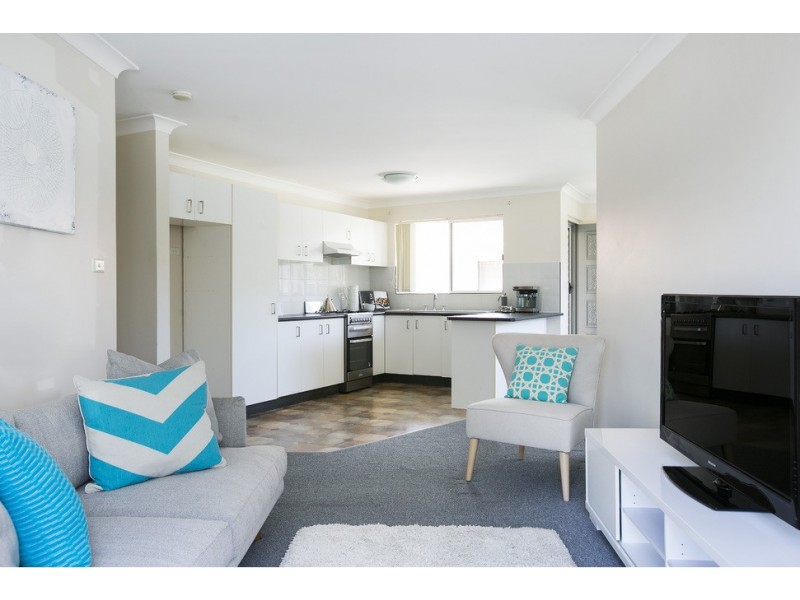 2/13 Pioneer Road, Bellambi NSW 2518
