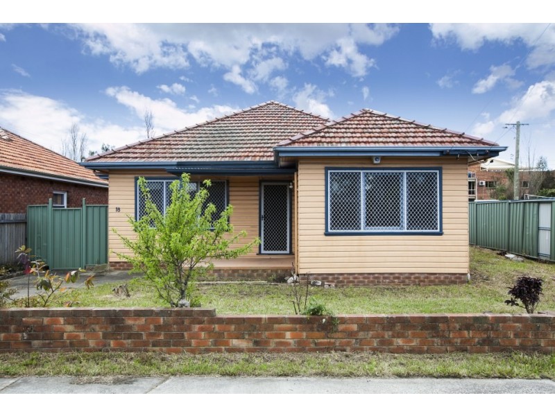 18 Ajax Avenue, North Wollongong NSW 2500