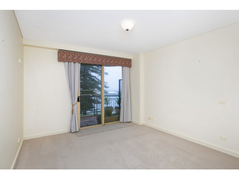 15/2-8 Harbour Street, Wollongong NSW 2500