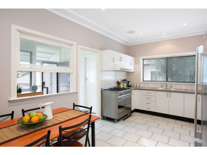 8 Gwynne Street, Gwynneville NSW 2500