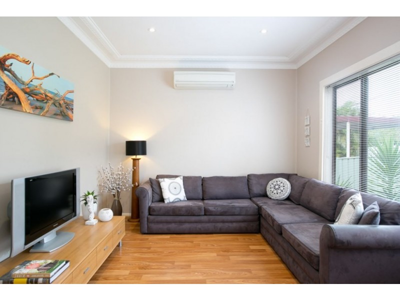 8 Gwynne Street, Gwynneville NSW 2500