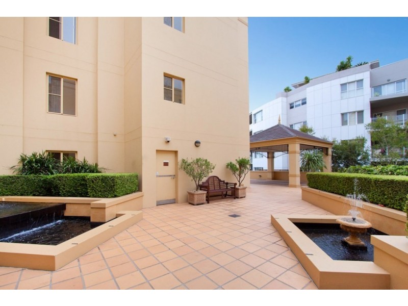 15/2-8 Harbour Street, Wollongong NSW 2500