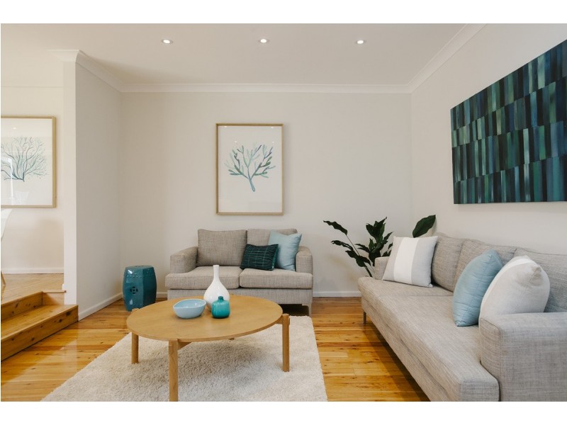 27 Euroka Street, West Wollongong NSW 2500