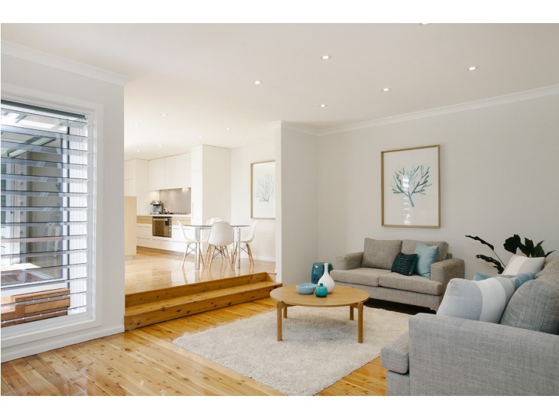 27 Euroka Street, West Wollongong NSW 2500