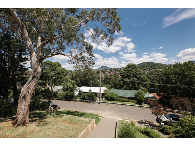 27 Euroka Street, West Wollongong NSW 2500