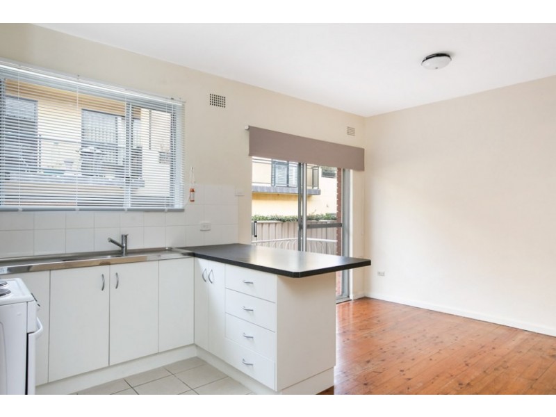 2/204 Gipps Road, Gwynneville NSW 2500