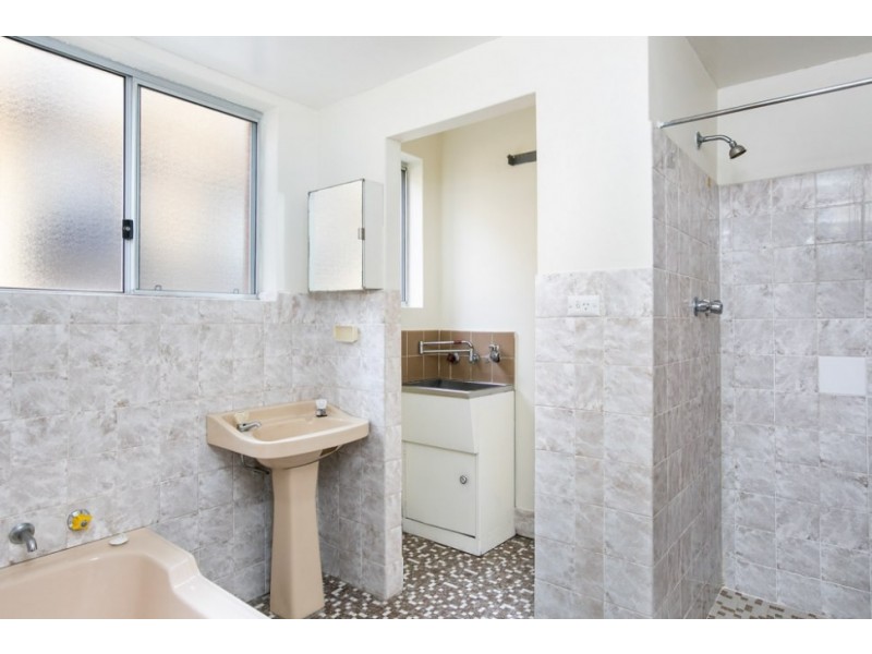 2/204 Gipps Road, Gwynneville NSW 2500