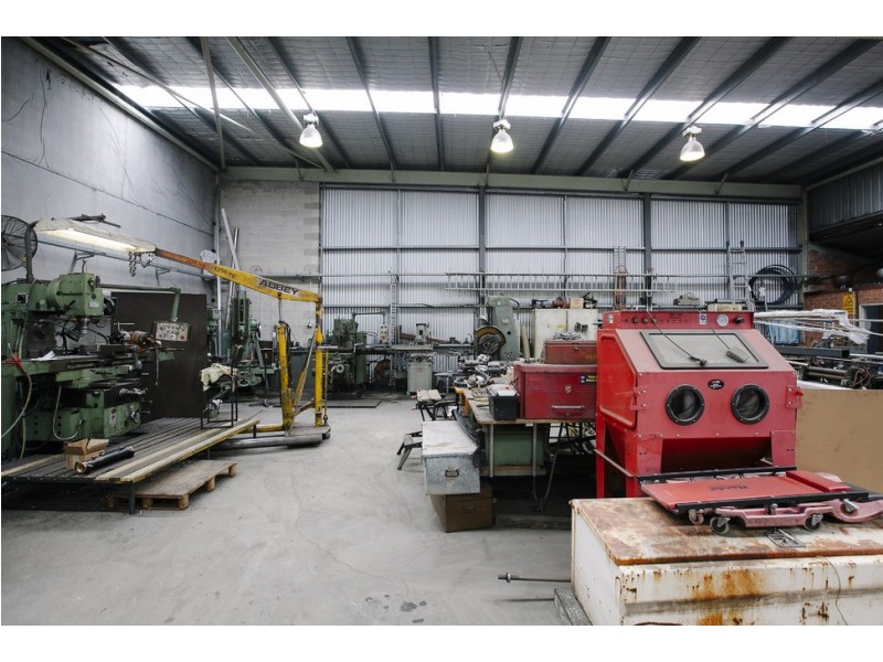 2/33 Waverley Drive, Unanderra NSW 2526