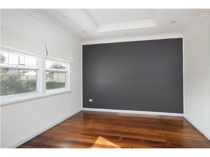 11 Smith Street, Fairy Meadow NSW 2519