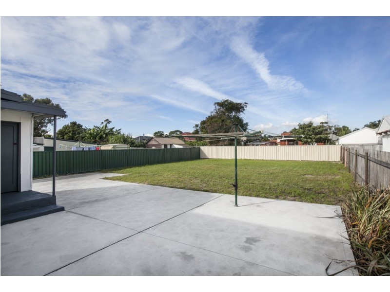 11 Smith Street, Fairy Meadow NSW 2519