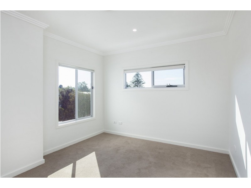 2/102 Balgownie Road, Balgownie NSW 2519