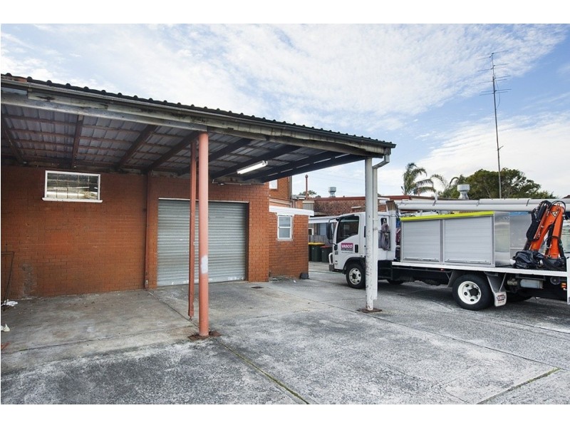 21 Farmborough Road, Unanderra NSW 2526