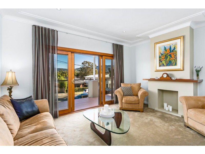 7 Taronga Avenue, Mangerton NSW 2500