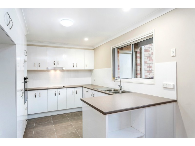 2/36-38 Ash Avenue, Albion Park Rail NSW 2527