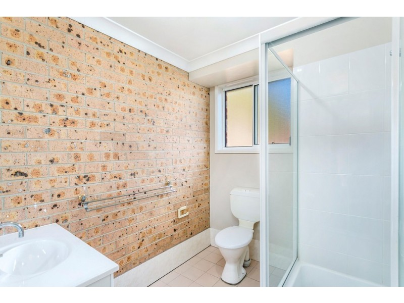 2/36-38 Ash Avenue, Albion Park Rail NSW 2527