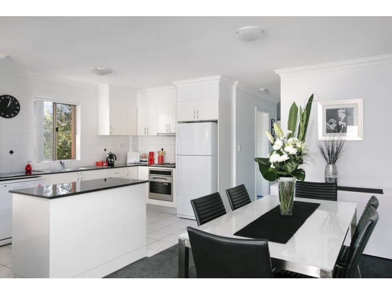 4/44 Loftus Street, Wollongong NSW 2500