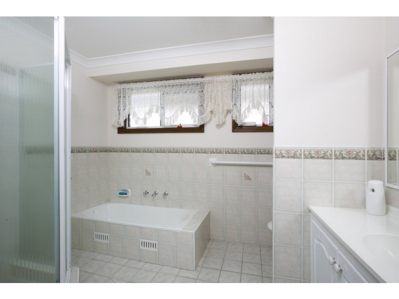 70 Sunnybank Crescent, Horsley NSW 2530
