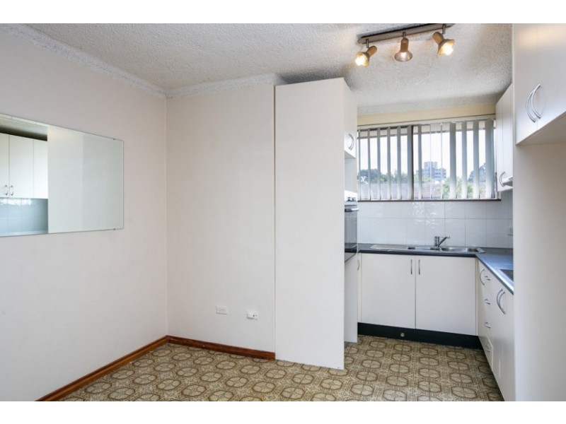 18/27 Osborne Street, Wollongong NSW 2500