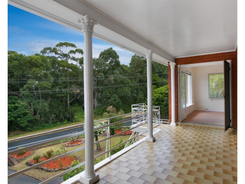 42 Dumfries Avenue, Mount Ousley NSW 2519