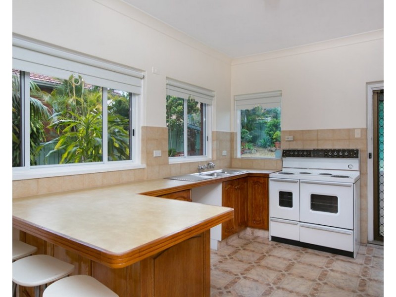 42 Dumfries Avenue, Mount Ousley NSW 2519