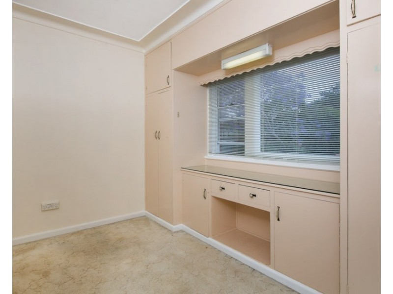 42 Dumfries Avenue, Mount Ousley NSW 2519