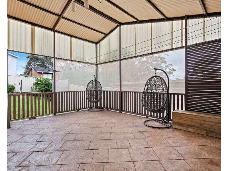 18 The Avenue, Mount Saint Thomas NSW 2500