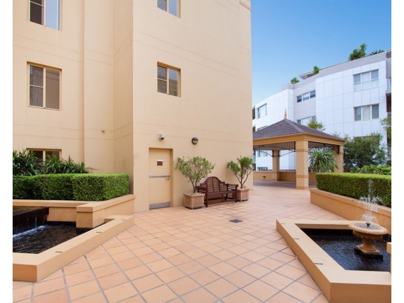 15/2-8 Harbour Street, Wollongong NSW 2500