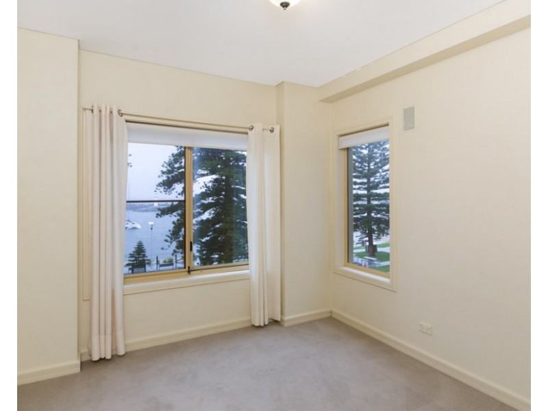 15/2-8 Harbour Street, Wollongong NSW 2500