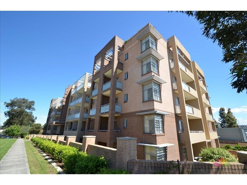 8/8-18 Wallace Street, Blacktown NSW 2148