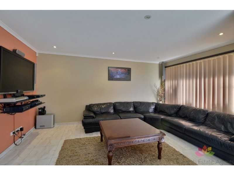 18 Aldinga Place, Claremont Meadows NSW 2747