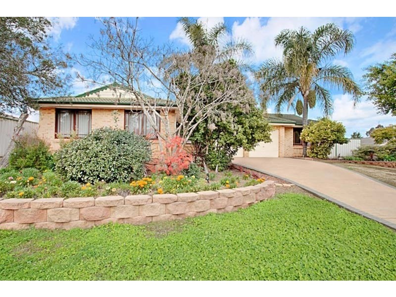 12 Jimbuck Close, Glenmore Park NSW 2745