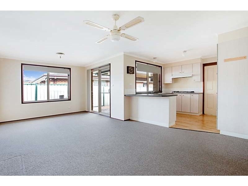 12 Jimbuck Close, Glenmore Park NSW 2745