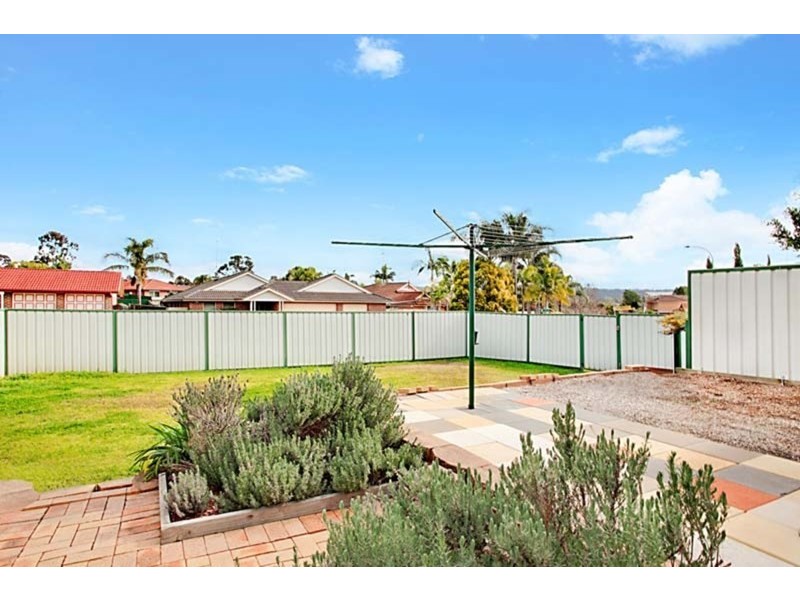 12 Jimbuck Close, Glenmore Park NSW 2745