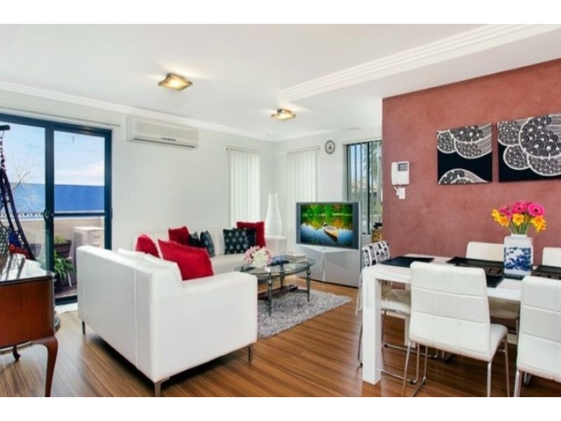 9/282 High Street, Penrith NSW 2750