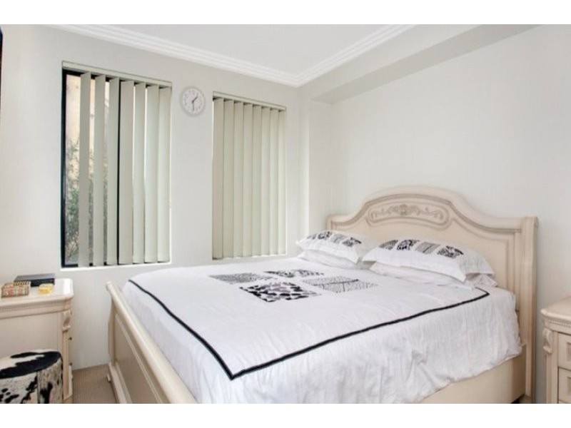 9/282 High Street, Penrith NSW 2750