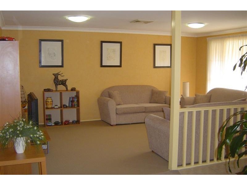 6 Barnier Drive, Quakers Hill NSW 2763