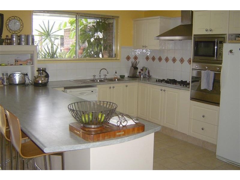 6 Barnier Drive, Quakers Hill NSW 2763