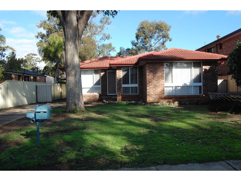 115 Cowper Circle, Quakers Hill NSW 2763