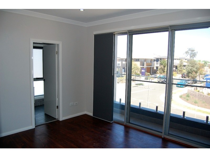 10 Springwood Avenue, The Ponds NSW 2769