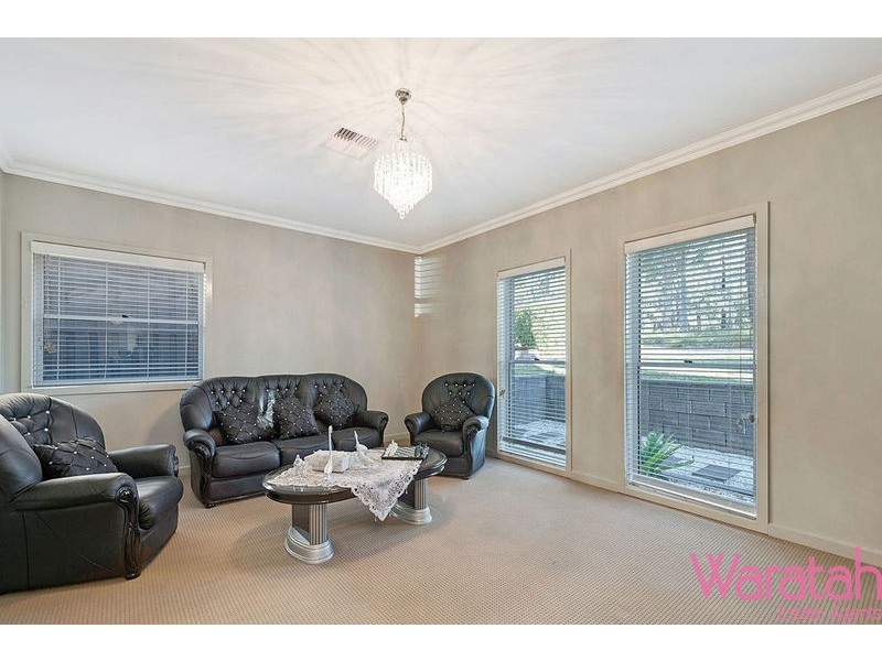 25 Bruton Avenue, The Ponds NSW 2769