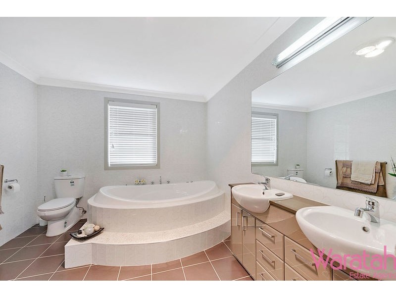 25 Bruton Avenue, The Ponds NSW 2769