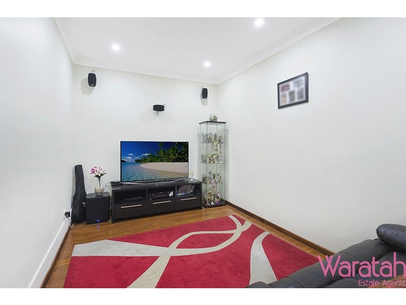 9 Mandarin Way, Glenwood NSW 2768