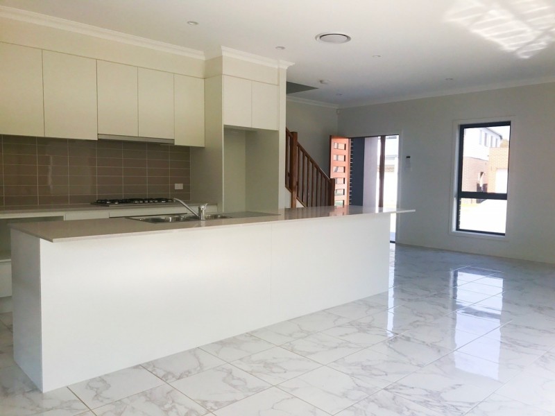 32 Summerland Crescent, Colebee NSW 2761