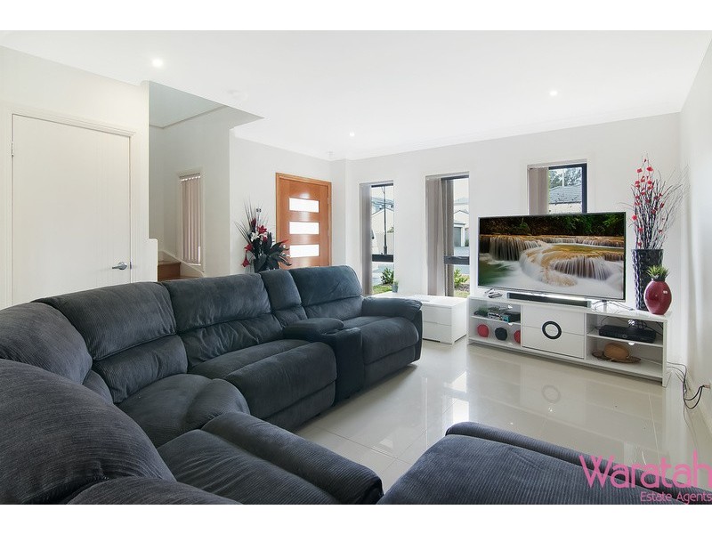 2 Madeline Circuit, Schofields NSW 2762