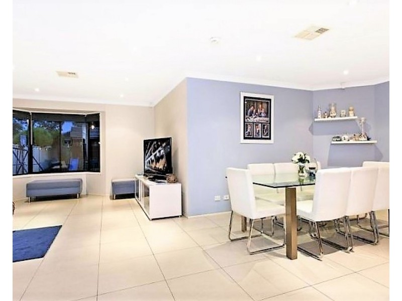 71 Guardian Avenue, Beaumont Hills NSW 2155